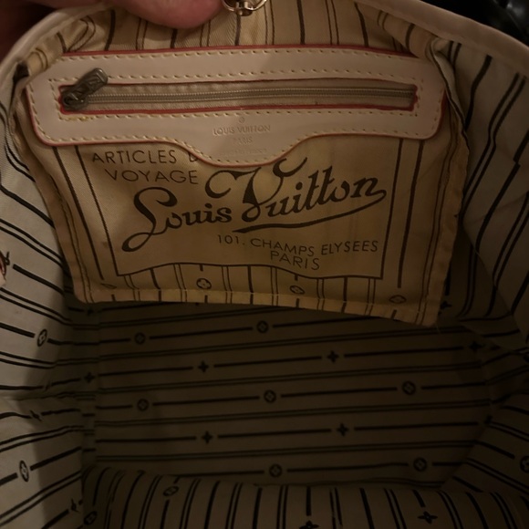Louis Vuitton Cream Travel Bag - Picture 1 of 5